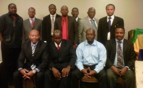 Photo de famille de certains des participants à la "Concertation de Washington" des Gabonais des USA le  28 juillet 2012