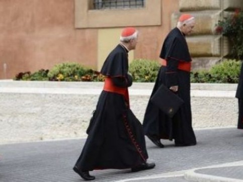 2169638_u-s-cardinals-daniel-di-nardo-donald-wuerl-william-levada-and-francis-george-arrive-for-a-meeting-at-the-vatican-54d72971