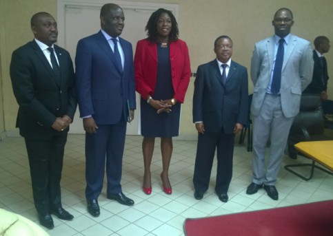 Régis Immongault (2e à partir de la gauche), Zouera Youssoufou et Gilbert Ngoulakia. © Gabonreview
