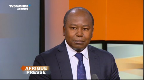 Alain-Claude Billie By Nze sur «Afrique presse». © Capture d’écran de l’émission du 4 octobre 2014.