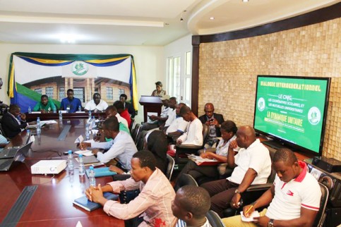 Un instantané de la rencontre avec M. Yama. © CNJG