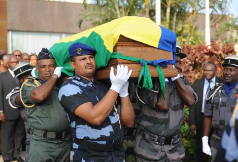 Arrivée à Libreville de la dépouille mortelle de Mme Rogombé. © Gabonreview