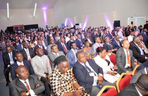 Assistance et délégués à l’ouverture du forum, le 22 octobre 2014. © Gabonreview