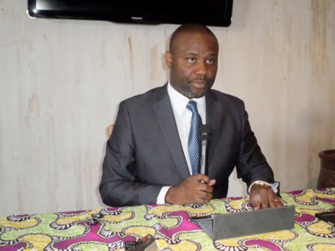 Mike Jocktane, le 17 mai 2014 à Port-Gentil. ©  Gabonreview