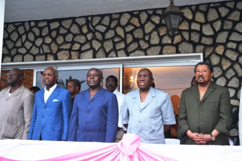 Une vue des leaders du Front de l’opposition pour l’alternance, le 27 janvier 2015 à Libreville. © Gabonreview