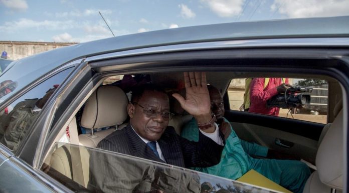 L'opposant Maurice Kamto après sa libération de prison à Yaoundé, le 5 octobre 2019. © STRINGER / AFP