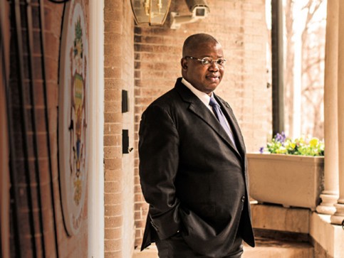 Michaël Moussa Adamo, ambassadeur du Gabon aux Etats-Unis. © capitolfile-magazine.com