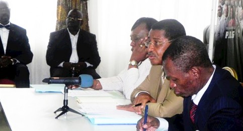 Hiérarques du PDG de la province du Woleu-Ntem. © gaboneco.com