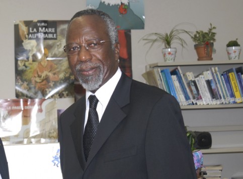 Le Pr Pierre-André Kombila. © 2.cslaval.qc.ca