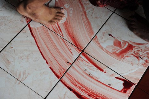 Traces-de-sang-après-le-crime-rituel