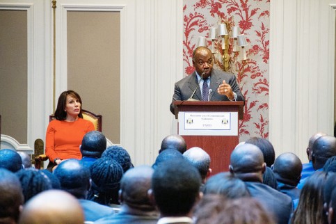 La rencontre d’Ali Bongo avec la communauté gabonaise de France. © DCP-Gabon