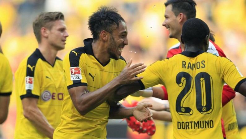 La joie de Pierre-Emerick Aubameyang avec le Borussia Dortmund. REUTERS / Ina Fassbender