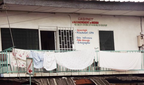 Cliniques sauvages: Un cabinet privé de la capitale gabonaise, spécialiste de l’écographie et de l’accouchement. © Gabonreview