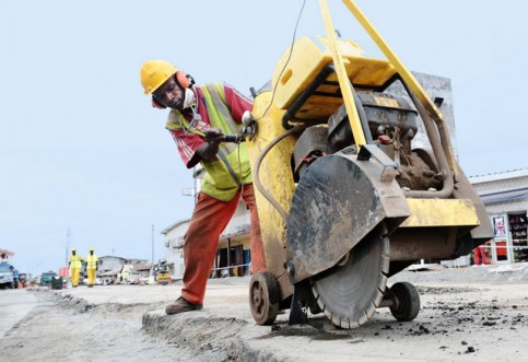 Travaux d’aménagement des voiries à Libreville. © Facebook/AliBongo