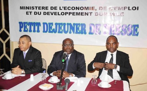 dej_press_min-377c1c16