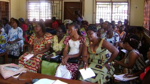 La Coordinatrice provinciale des Affaires Sociales de la Ngounié, Adrienne Makoyo a procédé ce mercredi à la maternelle « les Poussins de Dieu », à l’ouverture des séances d’Animations Pédagogiques de l’année 2011-2012. 
