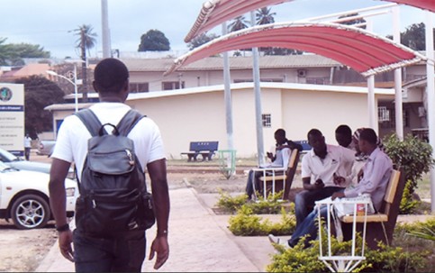 Etudiants à l’UOB (image d’archive). © uob.ga