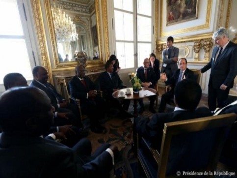 france-ouverture-du-sommet-de-l-elysee-pour-la-securite-en-afrique