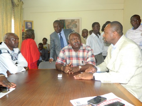 greve-douanes-gabon1