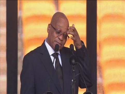 jacob-zuma-serieusement-hue-aux-funerailles-de-mandela