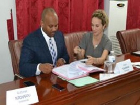 la-competition-panafricaine-de-junior-achievement-africa-a-libreville-fin-2014