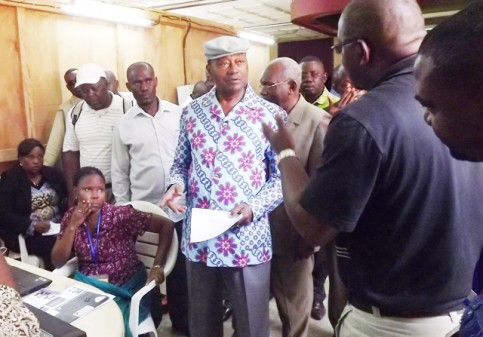 les-membres-de-UFA-a-l-hotel-de-ville-de-libreville