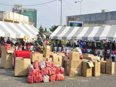 libreville-ruee-dans-les-magasins-pour-preparer-la-fete-de-noel