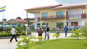 Mairie de la commune nouvelle d'Akanda. Mairie de la commune nouvelle d'Akanda. © David Ignaszewski