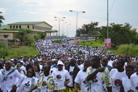 Aperçu de l’ampleur de la marche de Franceville, le 30 novembre 2014. © Gabonreview