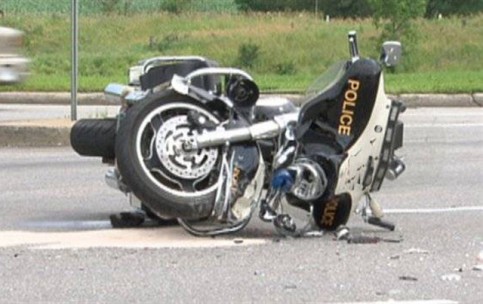 moto-police-accident