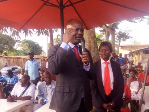 Ben Mobamba, messie ou «putschiste» ?