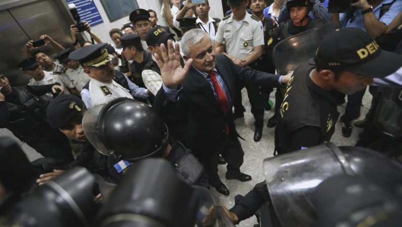 Otte Perez Molina, ex-président du Guatemala, après l'annonce de sa démission et avant son incarcération, ce jeudi 3 septembre 2015. REUTERS/Jorge Dan Lopez