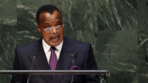 Le chef de l'Etat congolais Denis Sassou-Nguesso, ici à l'Assemblée générale des Nations unies en septembre 2014, sera contraint par la limite d'âge et la limite de mandats pour prétendre à un nouveau mandat. REUTERS/Mike Segar