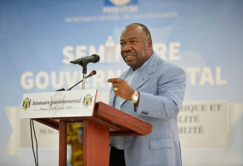 Le président de la République a invité à «sortir de la culture pluriséculaire de la rente pour entrer dans une culture de production». © DCP-Gabon