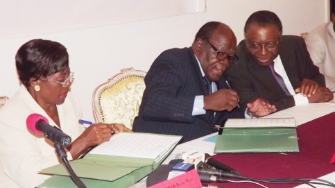 signature-de-convention-supdecom