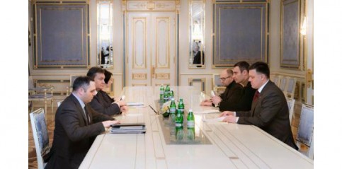 Arseni Iatséniouk, l'un des chefs de file de l'opposition ukrainienne, a rejeté la proposition du président Viktor Ianoukovitch de diriger le gouvernement, a annoncé la présidence. (c) Afp