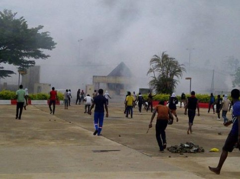 Affrontements entre étudiants et forces de l'orde, le 29 novembre.